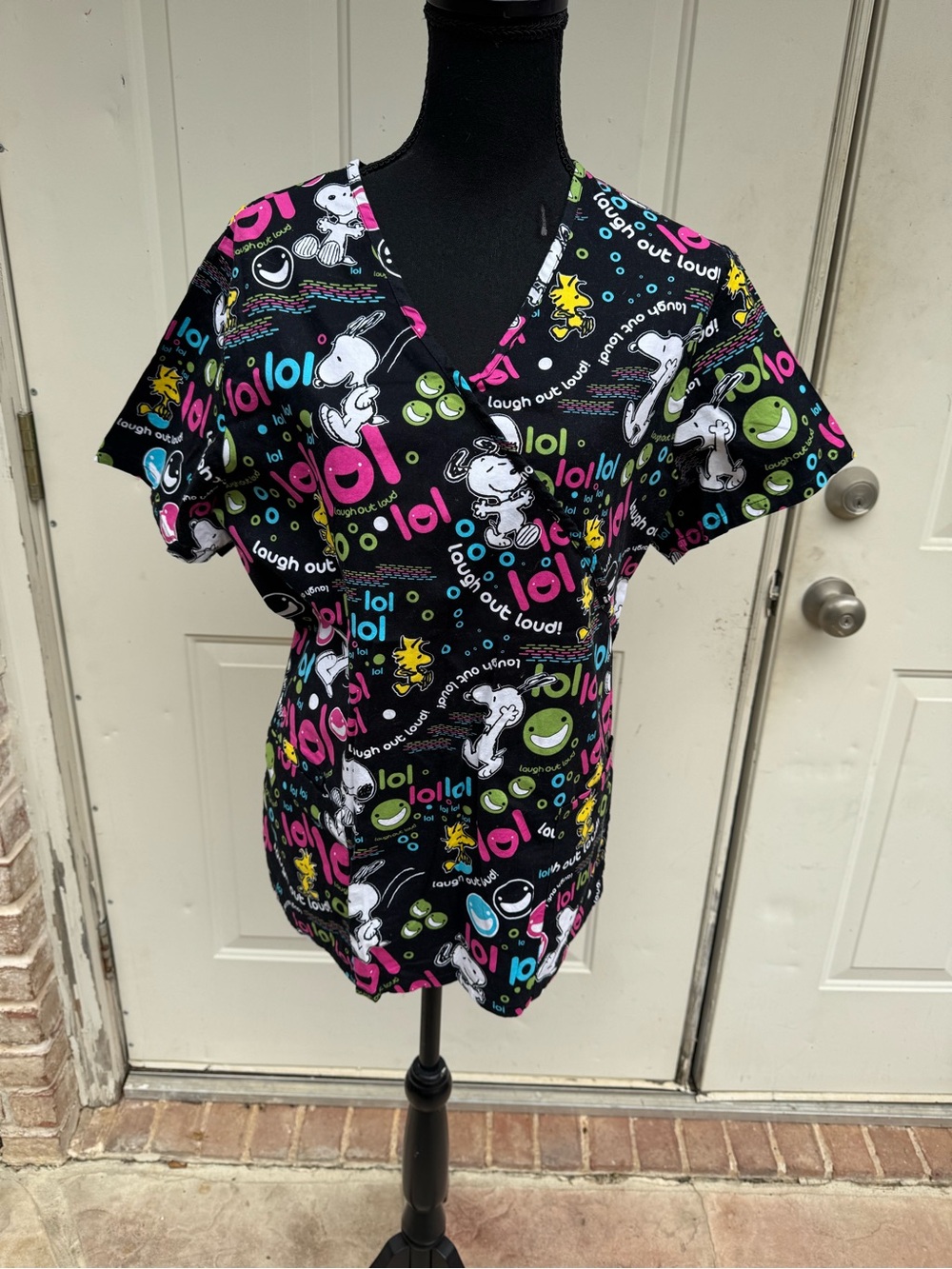 Peanuts, Black Multicolor, Snoopy, Scrub Top, Size Medium
